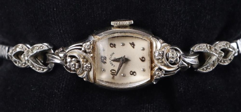 Lot 235374: VINTAGE 14K WHITE GOLD DIAMOND LADY ELGIN WATCH