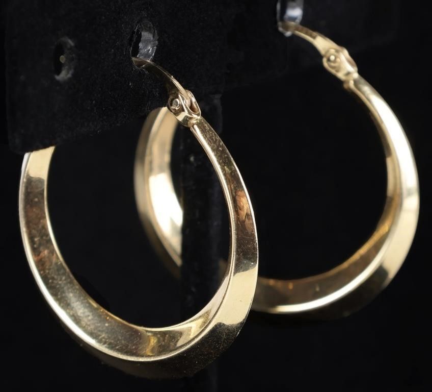 Lot 235409: STRIKING 14K YELLOW GOLD LADIES HOOP EARRINGS