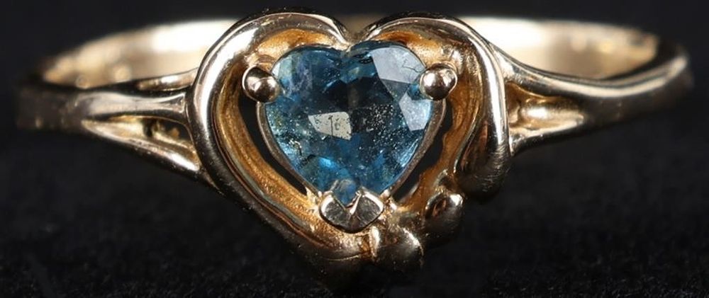 Lot 235413: 14K YELLOW GOLD HEART FACETED TOPAZ LADIES RING