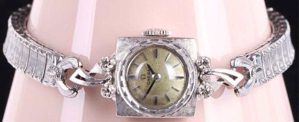 Lot 235423: 14K WHITE GOLD DIAMOND OMEGA VINTAGE WRISTWATCH