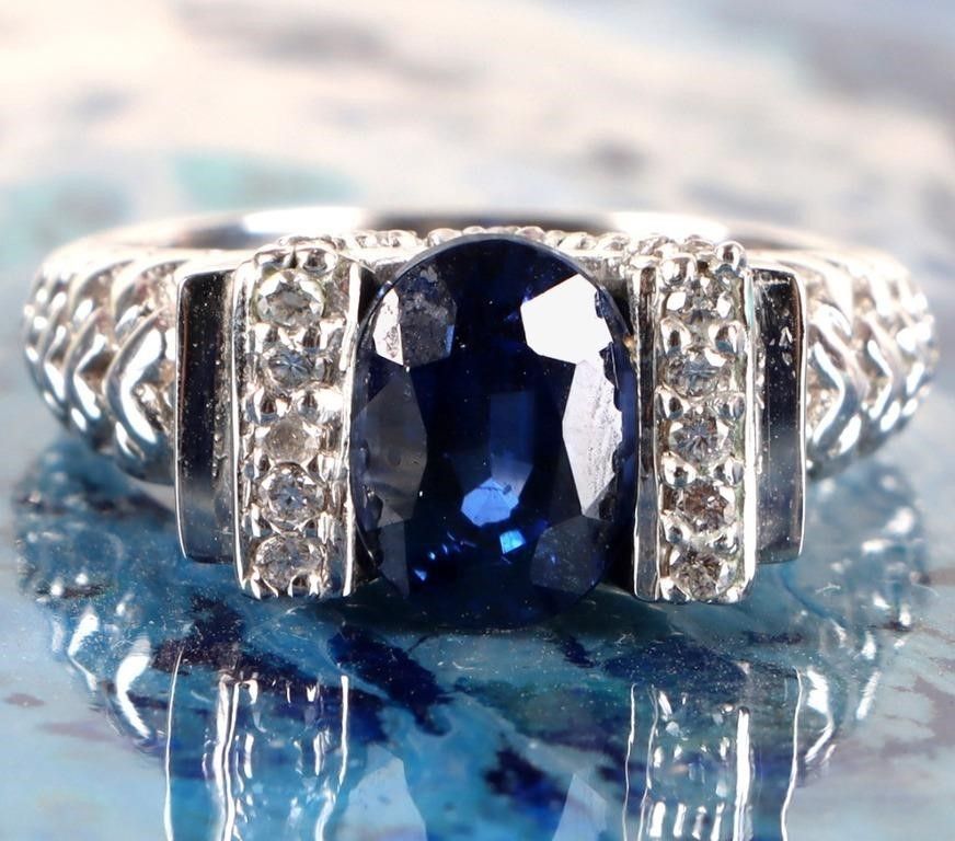 Lot 235430: 1.25CT BLUE SAPPHIRE & CZ STERLING SILVER RING