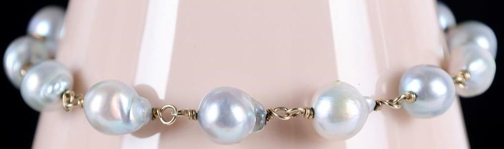 Lot 235431: 14K YELLOW GOLD LADIES TAHITIAN PEARL BRACELET