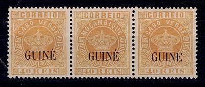 Guiné 1885 – Coroa. Selos de Cabo Verde, com sobrecarga “GUINÉ” grande. Trio horizontal do selo 