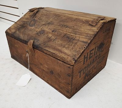 primitive. Heinz wooden box Dimensions: 11 x 19 x 12 in