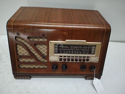 Radio. philco Radio Has been rebuilt and works! Dimensions: 11 x 19 x 13 in
