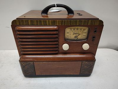 radio. Zenith radio needs rebuilt Dimensions: 12 x 12 x 9 in