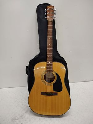 instrument. fender guitar soft case good condition Dimensions: 9 x 44 x 19 in