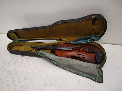 violin. italian violinlabel inside says, "Italian Violine, Copiee Stradivarius 1784" Dimensions: 