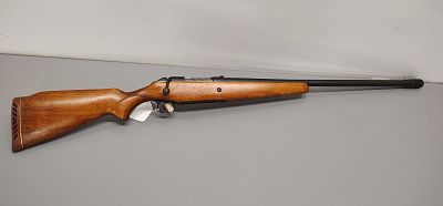 Gun. mossberg serial number: B09908 12 gauge model # 395kb stock is cracked and has rust 