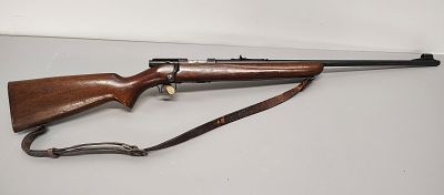 Gun. winchester model: 43/ 22 hornet with clip serial number"46018a Dimensions: 43 x 3 x 6 in