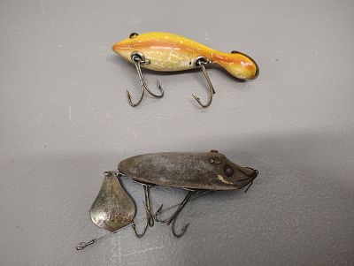 Fishing items. heddon- tad-polly heddon flaptail Dimensions: 3 x 4 x 4 in