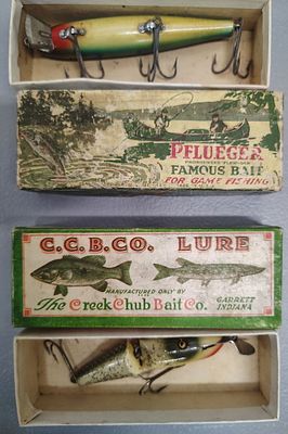 Fishing items. creek chub-pikie jointed pflueger pal-o-mine minnow Dimensions: 2 x 6 x 2 in