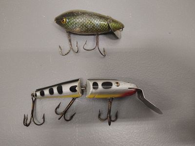 Fishing items. Creek chub pikie jointed deep dive Heddon crab wiggler wooden Dimensions: 2 x 7 x 4 in