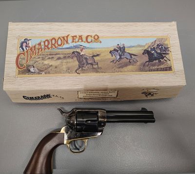 Revolver. Cimarron Firearms Co. - imported from Italy - model: Pistolero - revolver - .357/.38 