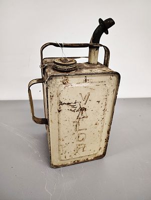 oil can. VALOR OIl can - empty Dimensions: 14 x 8 x 6 in