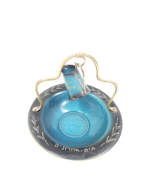 כלי ישראלי יפהפה למים אחרונים. 
מצב טוב!
גובה: 11 ס"מ קוטר: 13 ס"מ