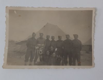 תצלום נדיר בריגדה מצרים - מתואר ומתוארך מאחור.