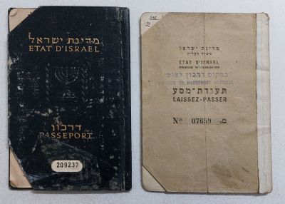 2 תעודות, תעודת משא ודרכון, הרבה חתימות מעניינות