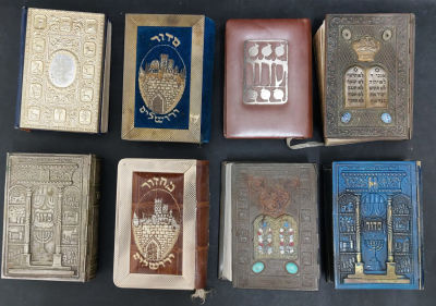 אוסף 8 סידורים עם כריכות מפוארות ומעניינות