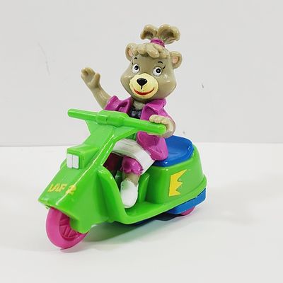1991 Hanna Barbera Yogi Bear Cindy Bear