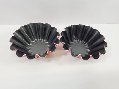 2 Metal Baking Pans