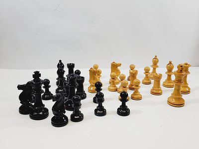Wood Chess Pieces