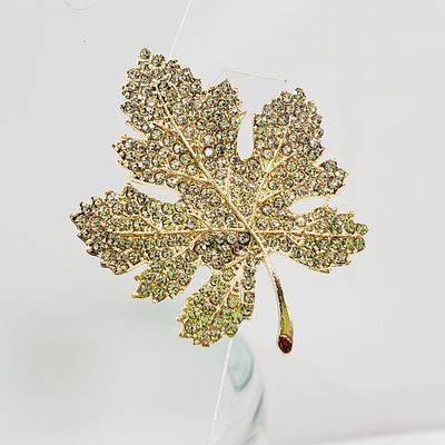Maple Leaf Brooch Crystal