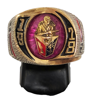 טבעת בוגרים אמריקאית – "Rally II", זהב 10K, שנת 1978. טבעת גברית מסיבית בעיצוב סגנון “Class 