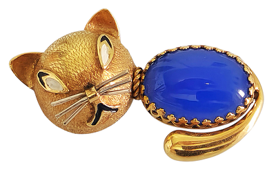 סיכת חתול זהב 18 קרט עם זכוכית כחולה, איטליה
Italian 18K Gold Cat Brooch with Blue Glass Cabochon
. 