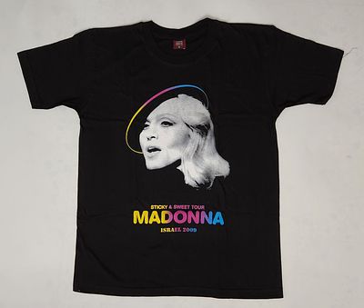 חולצת רוק – מדונה הופעה בישראל 2009
Vintage MADONNA T-Shirt Sticky & Sweet Tour ISRAEL 2009
. חול 