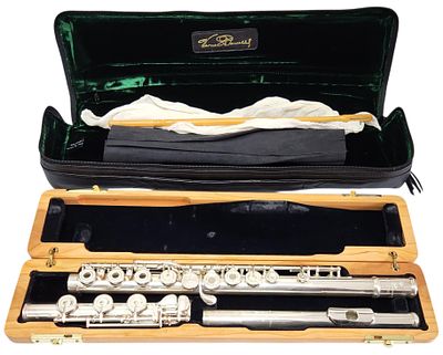 Professional Concert Flute Sterling Silver – Verne Q. Powell Signature -
Boston, USA | Serial 