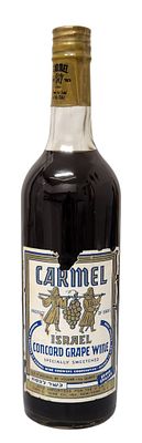 כרמל מזרחי – יין קונקורד מתוק (Concord Grape Wine) - ישראל | שנות ה־70 בקירוב
. בקבוק יין מתוק 