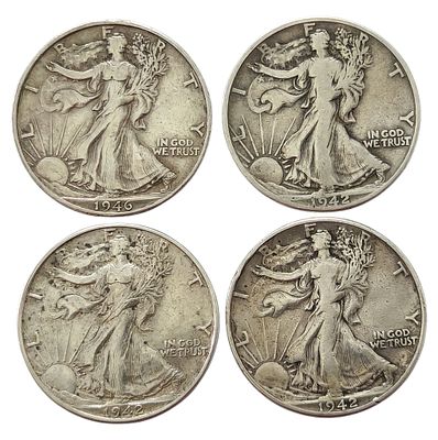 4 מטבעות חצי דולר Walking Liberty כסף 0.900 – ארצות הברית, 1942 (3 יח’) ו־1946. לוט של ארבעה 
