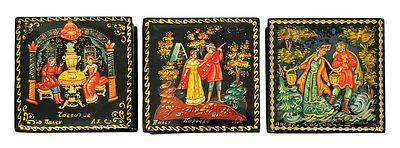 3 קופסאות לקה רוסיות מיניאטוריות, פאלך (Palekh), פאפייר מאשה – המאה ה־20. שלוש קופסאות לקה 