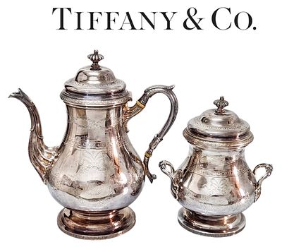 קומקום וקערת סוכר כסף סטרלינג – Tiffany & Co, עבודת Grosjean & Woodward, ניו יורק, לערך 1860. . 