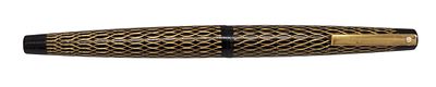 שפר ליידי שייפר (Lady Sheaffer) דגם 904 “Paisley”, שנות ה־70. עט נובע אלגנטי בעיצוב רשת מוזהבת 