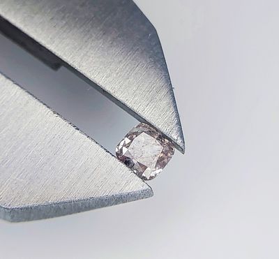 NATURAL BRILLIANT DIAMOND 0.26 CT P2 GROSS VALUATION: $1156 USD. The subject of the offer is a 