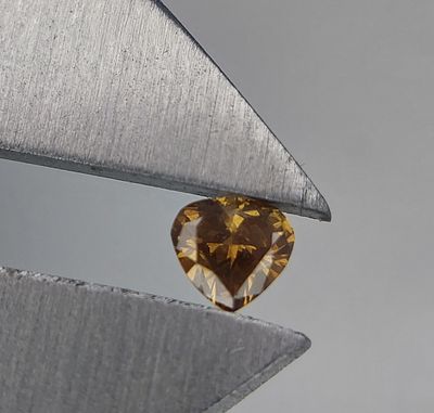 NATURAL BRILLIANT DIAMOND 0.16 CT P1 GROSS VALUATION: $787USD. The subject of the offer is a 