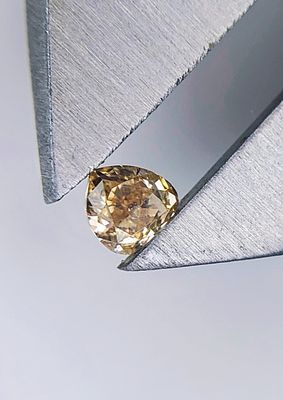 NATURAL BRILLIANT DIAMOND 0.18 CT Si1 GROSS VALUATION: $1451 USD. The subject of the offer is a 