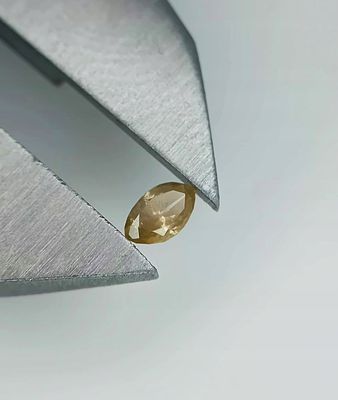 NATURAL BRILLIANT DIAMOND 0.15 CT P2 GROSS VALUATION: $480 USD. The subject of the offer is a 