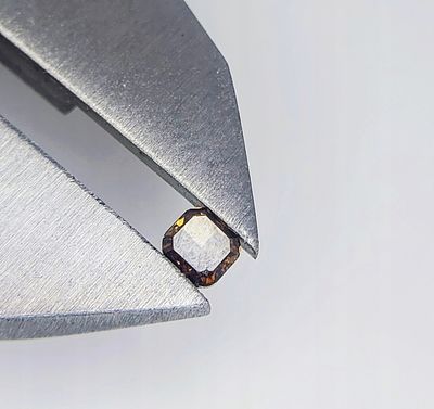 NATURAL BRILLIANT DIAMOND 0.15 CT Si1 GROSS VALUATION: $1,107 USD. The subject of the offer is a 