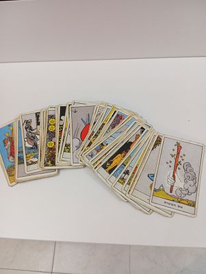 61 קלפי טארוט