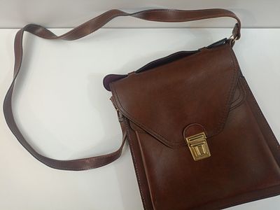 תיק עור וינטג' במצב מצוין