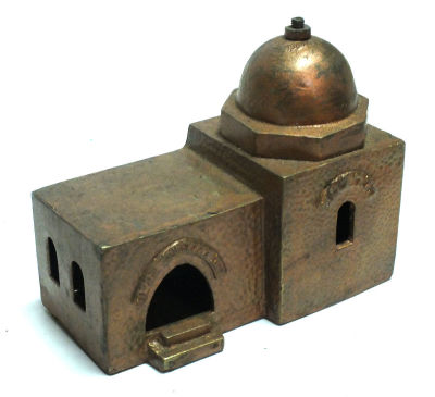 דגם של קבר רחל , נר נשמה עשוי ברזל, 16 ס"מ