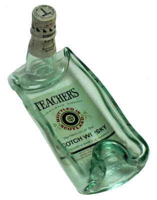 בקבוק ויסקי מיוחד המשמש גם כ מאפרה , פריט מיוחד, 20 ס"מ