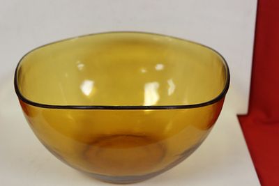 A Vintage Retro Era Bowl. Made in France - 4 3/4" tall