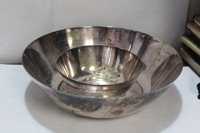 Lot of 2 Silverplated Bowl. larger one is Gorham, measures 9" in diameter