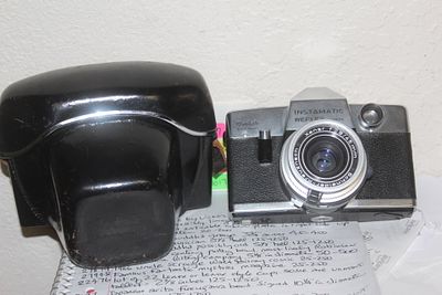 Kodak Camera. with leather case - please note: not tested to see if works or not