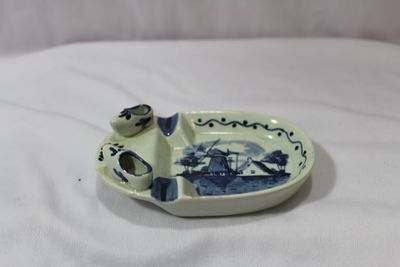 A Delft Ashtray. 4 1/2" across