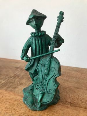 YOSL BERGNER - No title. Bronze statuette with green patina 
Numbered 9/99 
Signed in the plate 